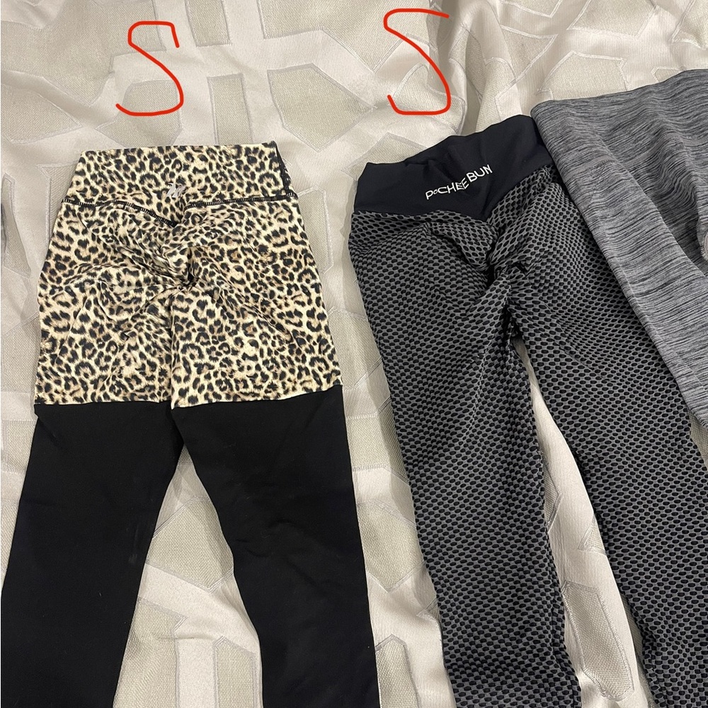 Workout clothes bundle - Picture 3 of 8